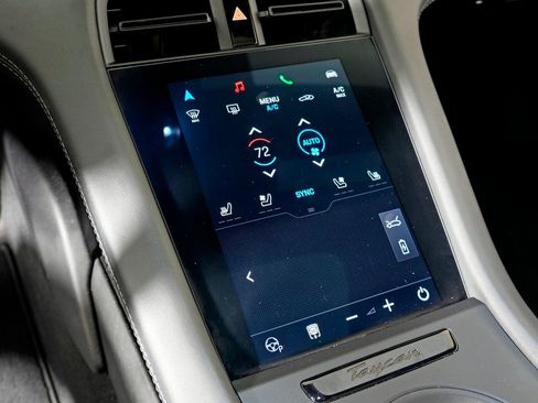 Certified 2024 Porsche Taycan GTS image 31