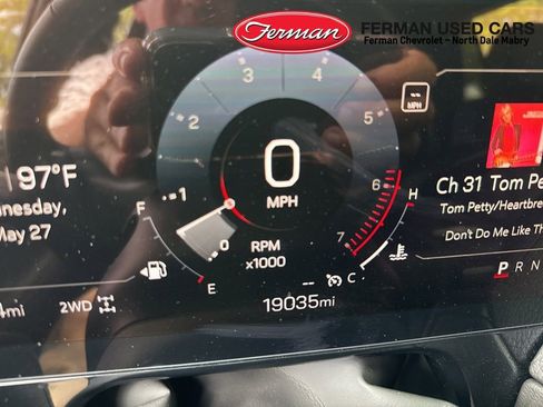 Used 2025 GMC Yukon Denali AWD/4WD image 8