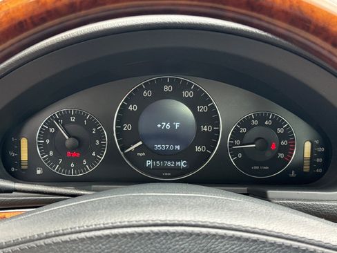 Used 2005 Mercedes-Benz E 320 Sedan image 18