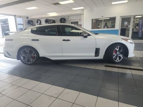 Used 2019 Kia Stinger GT2 AWD/4WD image 2