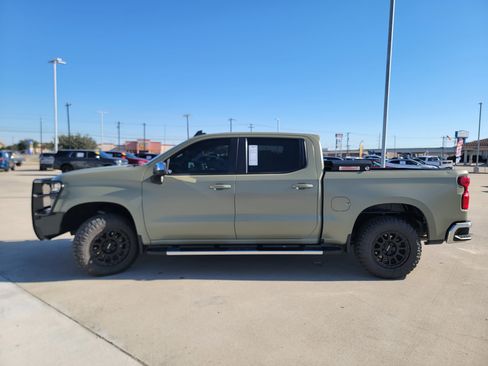 Used 2020 Chevrolet Silverado 1500 LT w/ Texas Edition image 4