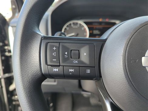 Certified 2021 Nissan Rogue S image 34