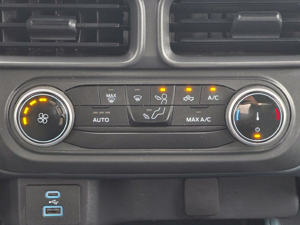 Used 2023 Ford Maverick XLT w/ Black Appearance Package FWD image 14