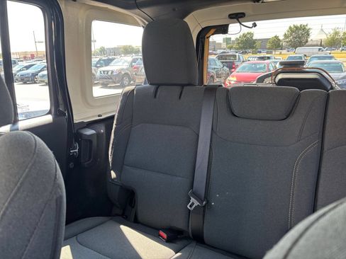 Used 2025 Jeep Wrangler Unlimited Sport AWD/4WD image 37