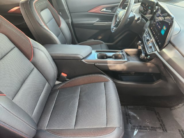Used 2024 Chevrolet Equinox EV RS FWD image 19