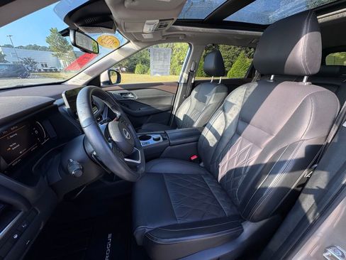 Certified 2023 Nissan Rogue Platinum w/ Platinum Premium Package image 12