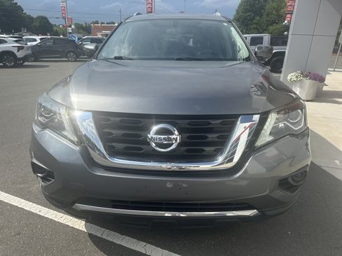 Used 2020 Nissan Pathfinder S AWD/4WD image 3