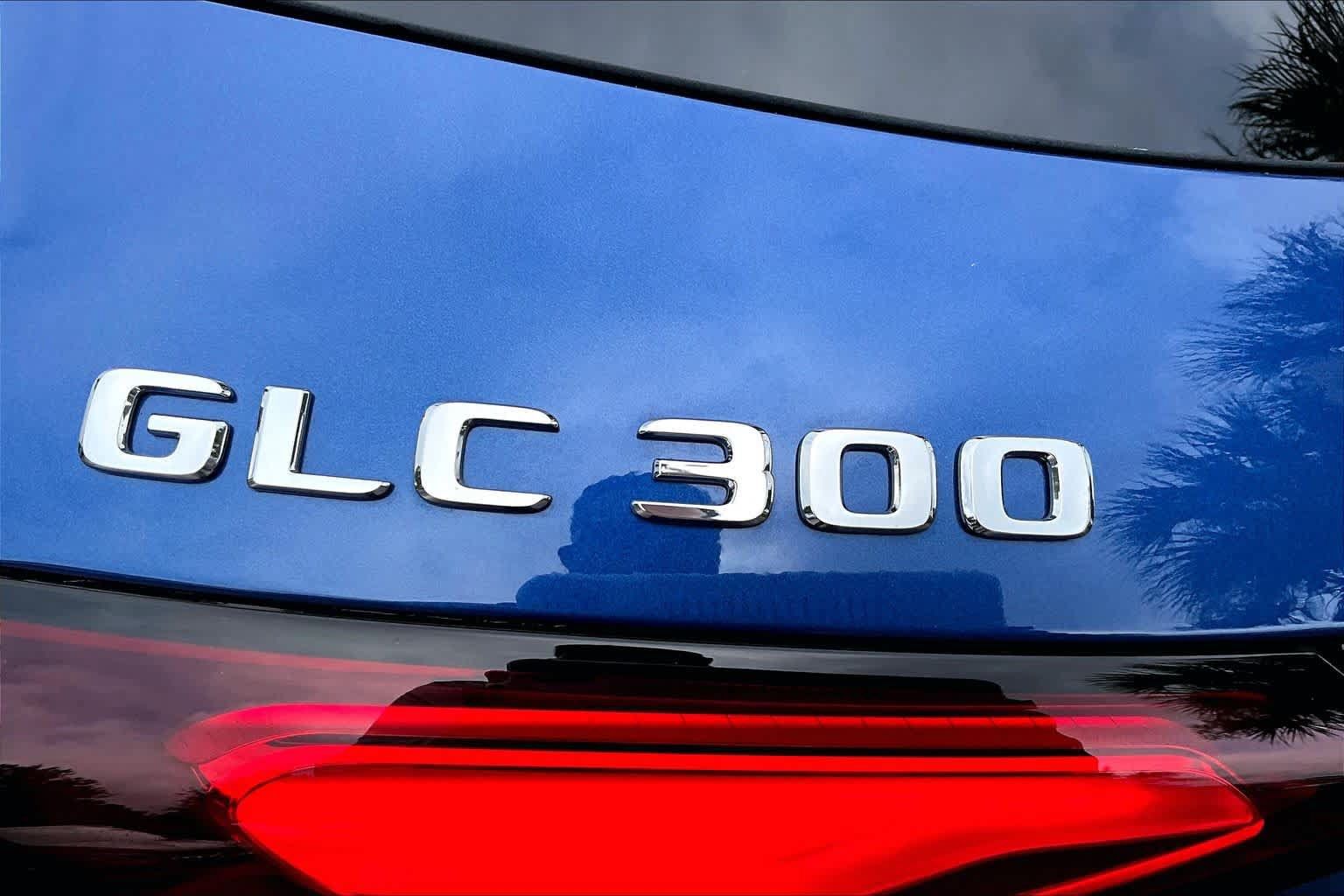 Certified 2025 Mercedes-Benz GLC 300 4MATIC image 30