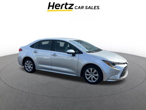 Used 2025 Toyota Corolla LE image 1