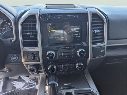 Used 2017 Ford F150 Lariat image 20