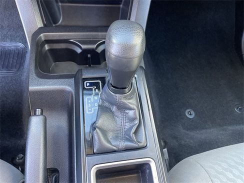 Used 2021 Toyota Tacoma SR w/ SR Convenience Package image 15