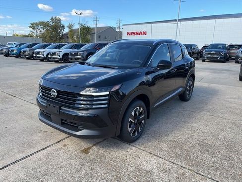 New 2026 Nissan Kicks SV w/ SV Premium Package image 2