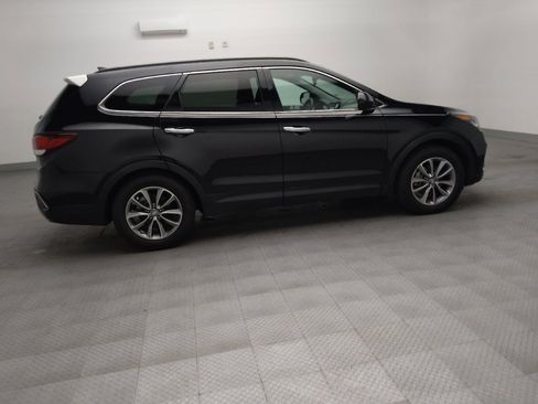 Used 2019 Hyundai Santa Fe XL SE FWD image 10