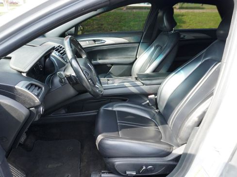 Used 2017 Lincoln MKZ Premiere FWD image 19