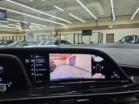 Used 2021 Cadillac Escalade Premium Luxury RWD image 35