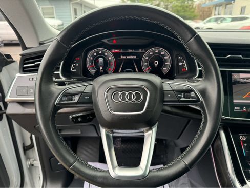 Used 2022 Audi Q8 Premium Plus image 23