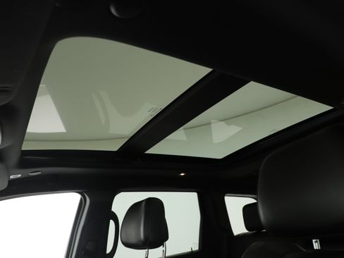 Used 2020 Jeep Grand Cherokee Limited w/ Luxury Group II image 5