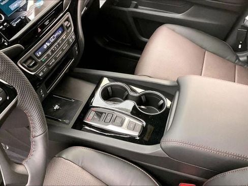 New 2026 Honda Ridgeline Black Edition image 9