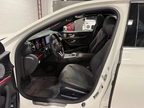 Used 2019 Mercedes-Benz E 300 4MATIC w/ Premium 1 Package image 15