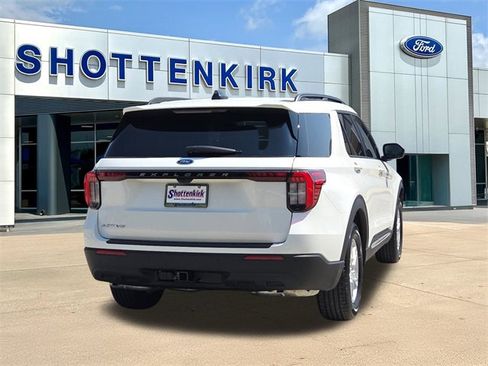 New 2025 Ford Explorer Active image 8