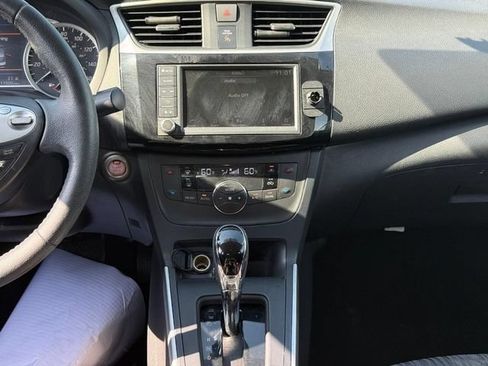 Used 2019 Nissan Sentra SV FWD image 15