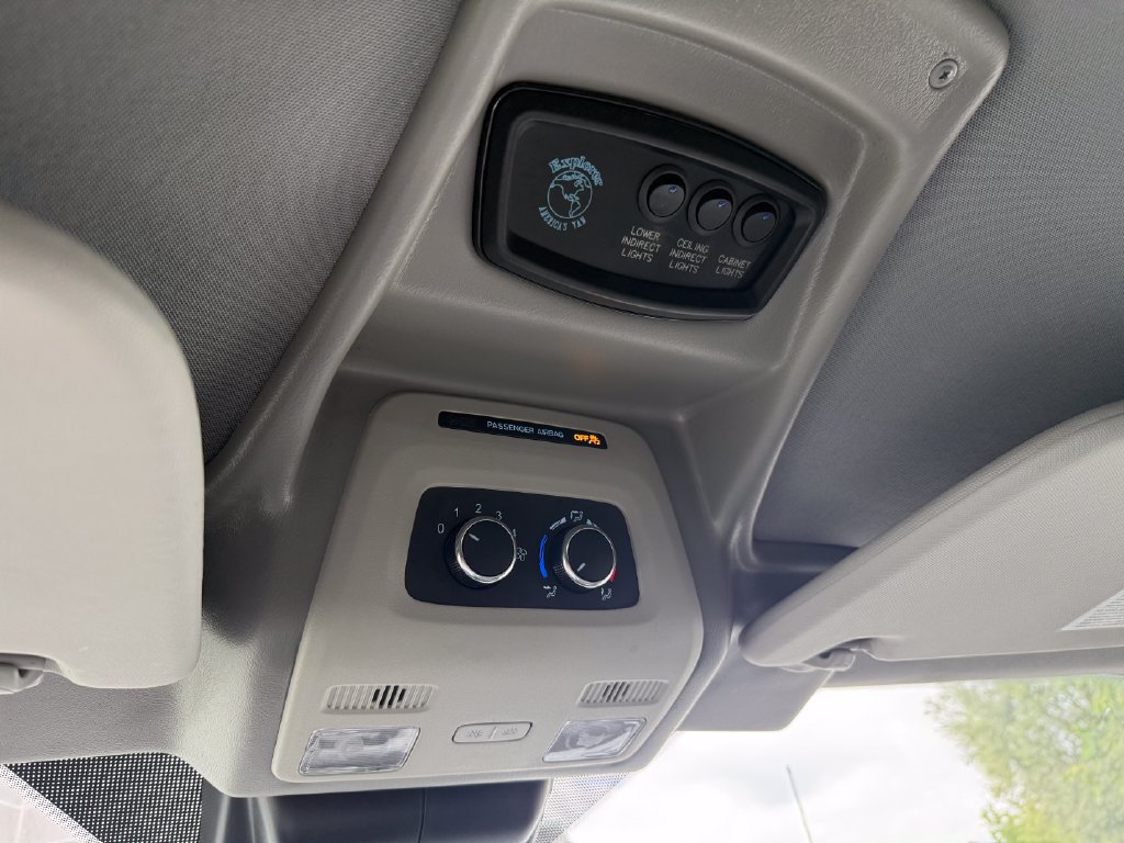 Used 2021 Ford Transit 250 Medium Roof AWD image 28