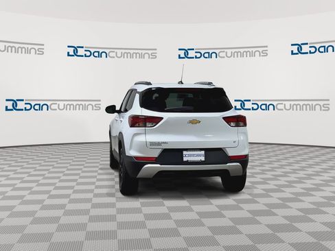 Used 2021 Chevrolet TrailBlazer LT FWD image 8