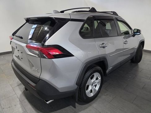 Used 2020 Toyota RAV4 XLE w/ Convenience Package image 5