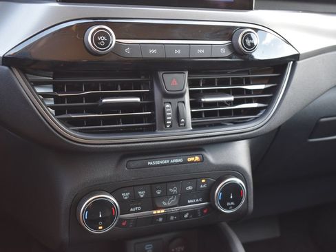 Certified 2023 Ford Escape Active AWD/4WD image 13