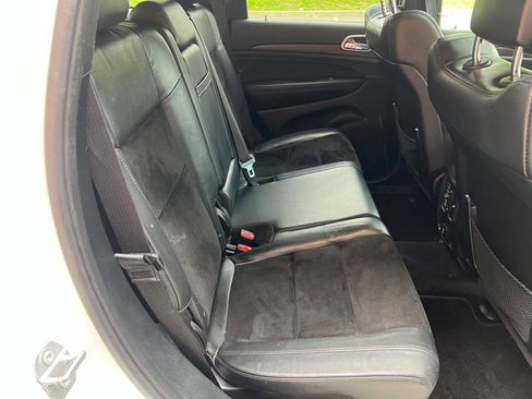 Used 2017 Jeep Grand Cherokee Altitude AWD/4WD image 14