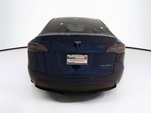 Used 2025 Tesla Model Y Long Range image 5
