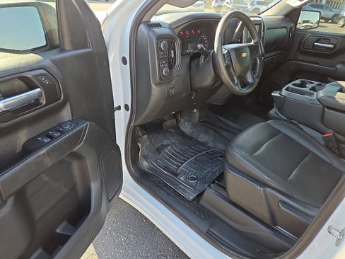 Used 2022 Chevrolet Silverado 1500 W/T w/ Trailering Package AWD/4WD image 10