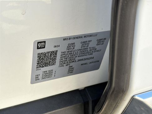 Used 2024 GMC Yukon Denali RWD image 35