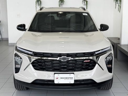 New 2026 Chevrolet Trax RS w/ Sunroof Package image 31