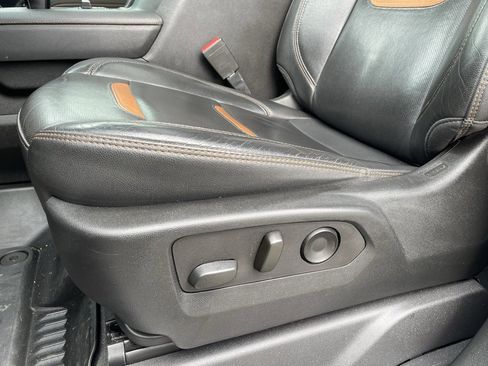 Used 2022 GMC Sierra 1500 AT4 w/ AT4 Premium Package image 22