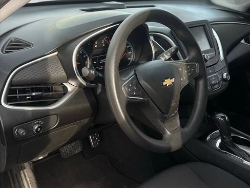 Used 2016 Chevrolet Malibu LS image 9