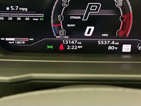 Used 2024 Lamborghini Urus Performante AWD/4WD image 12