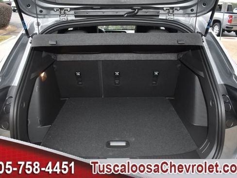 New 2026 Chevrolet Trax RS w/ Sunroof Package image 9