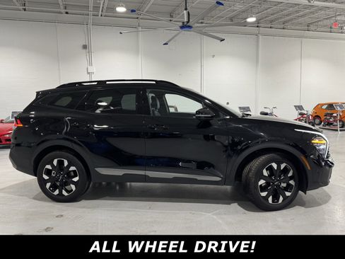 Used 2024 Kia Sportage X-Line w/ X-Line Premium Package image 2