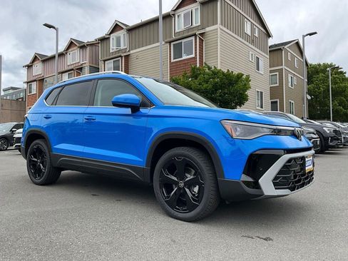 New 2026 Volkswagen Taos SEL AWD/4WD image 2
