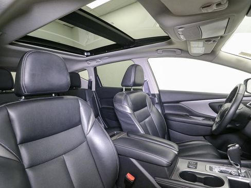 Used 2024 Nissan Murano SL image 18