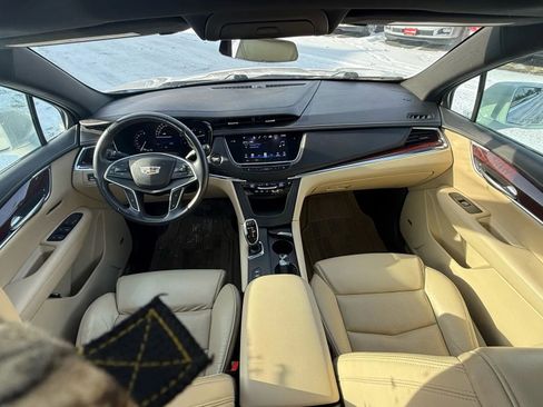 Used 2017 Cadillac XT5 Luxury image 25