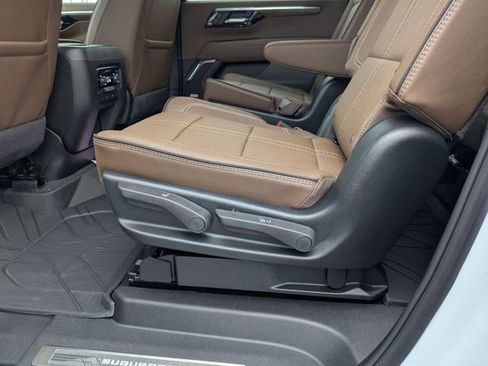 New 2026 Chevrolet Suburban High Country image 30