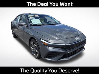 Used 2025 Hyundai Elantra Limited