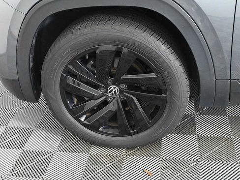 Certified 2023 Volkswagen Atlas SE w/ Panoramic Sunroof Package FWD image 32