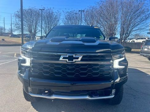 Used 2023 Chevrolet Silverado 1500 ZR2 w/ Technology Package image 9
