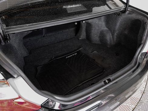 Used 2014 Toyota Camry SE w/ Leather Package image 53