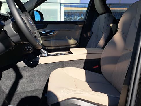 New 2026 Volvo XC90 T8 Plus image 6