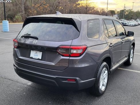 Certified 2023 Honda Pilot LX image 2