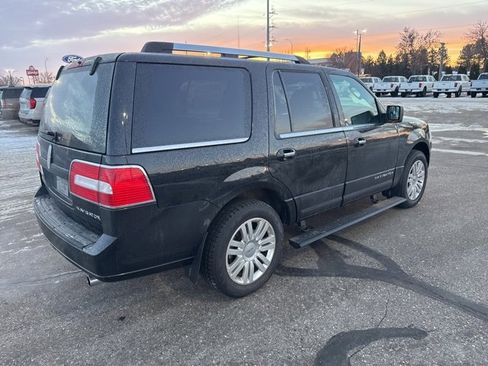 Used 2012 Lincoln Navigator Base image 8